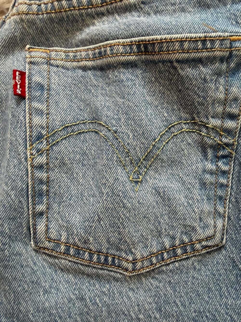 Levi's Premium 501 Original Fit Jeans Light Wash Size 25x28 - Picture 2 of 9